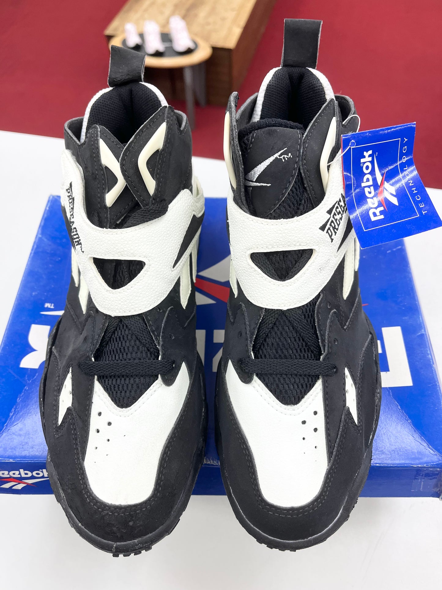 SZ 9 Men.   Reebok Arsenal Mid Big Hurt Frank Thomas.