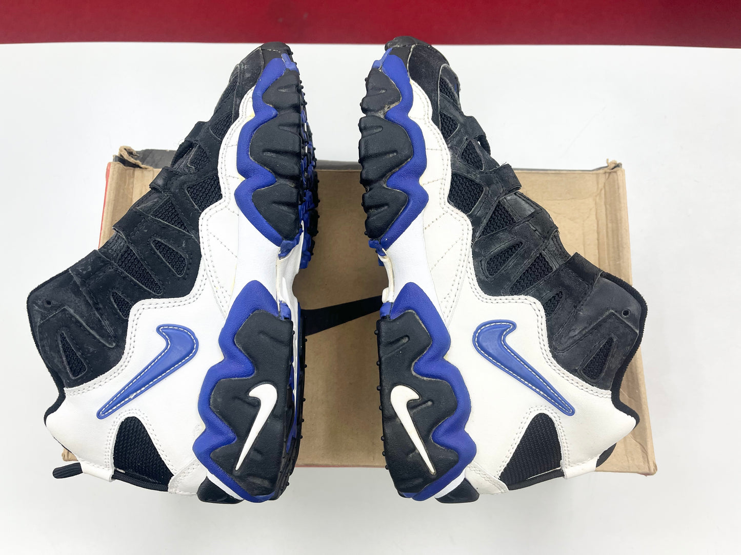 SZ 9.5 Men.     1996 Nike Air Slant Mid.