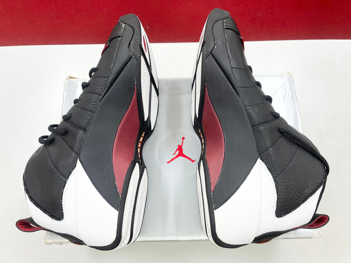 SZ 10 Men.     1999 Jordan Jumpman Team Post Black Var. Red.