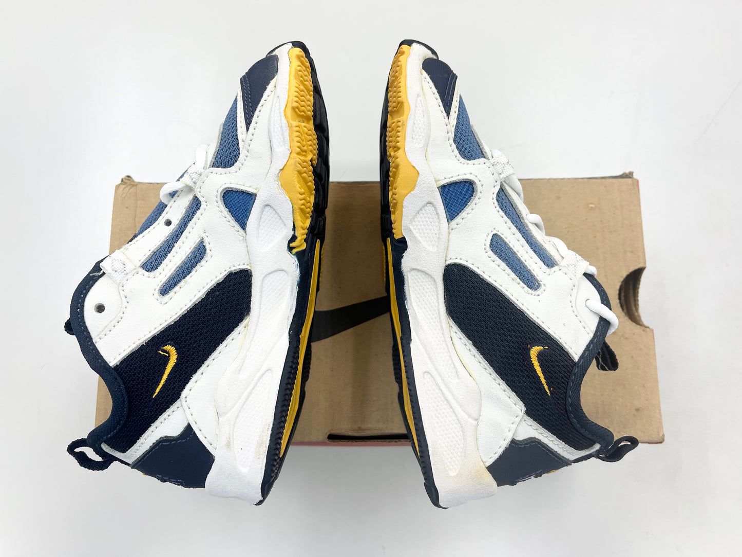 SZ 10C.     1998 Baby Nike Terra Train.