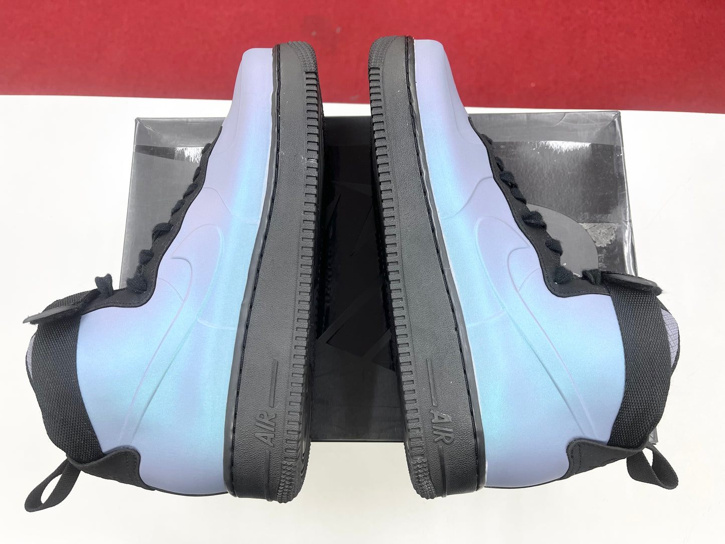 SZ 9.5 Men.      2018 Nike AF 1 Foamposite Cup Lt Carbon.