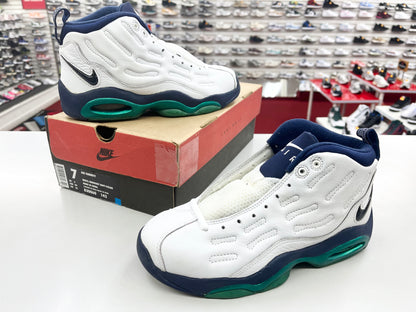 SZ 7 Men.     1998 Nike Air Garnett.