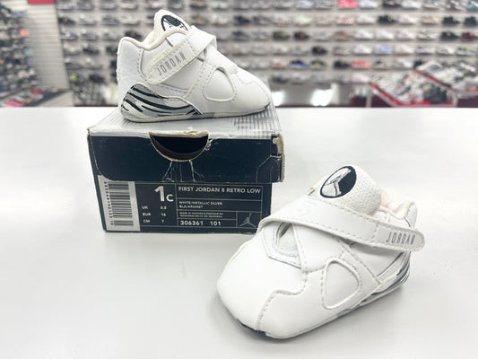 SZ 1C.        2001 Baby Jordan 8 retro low.