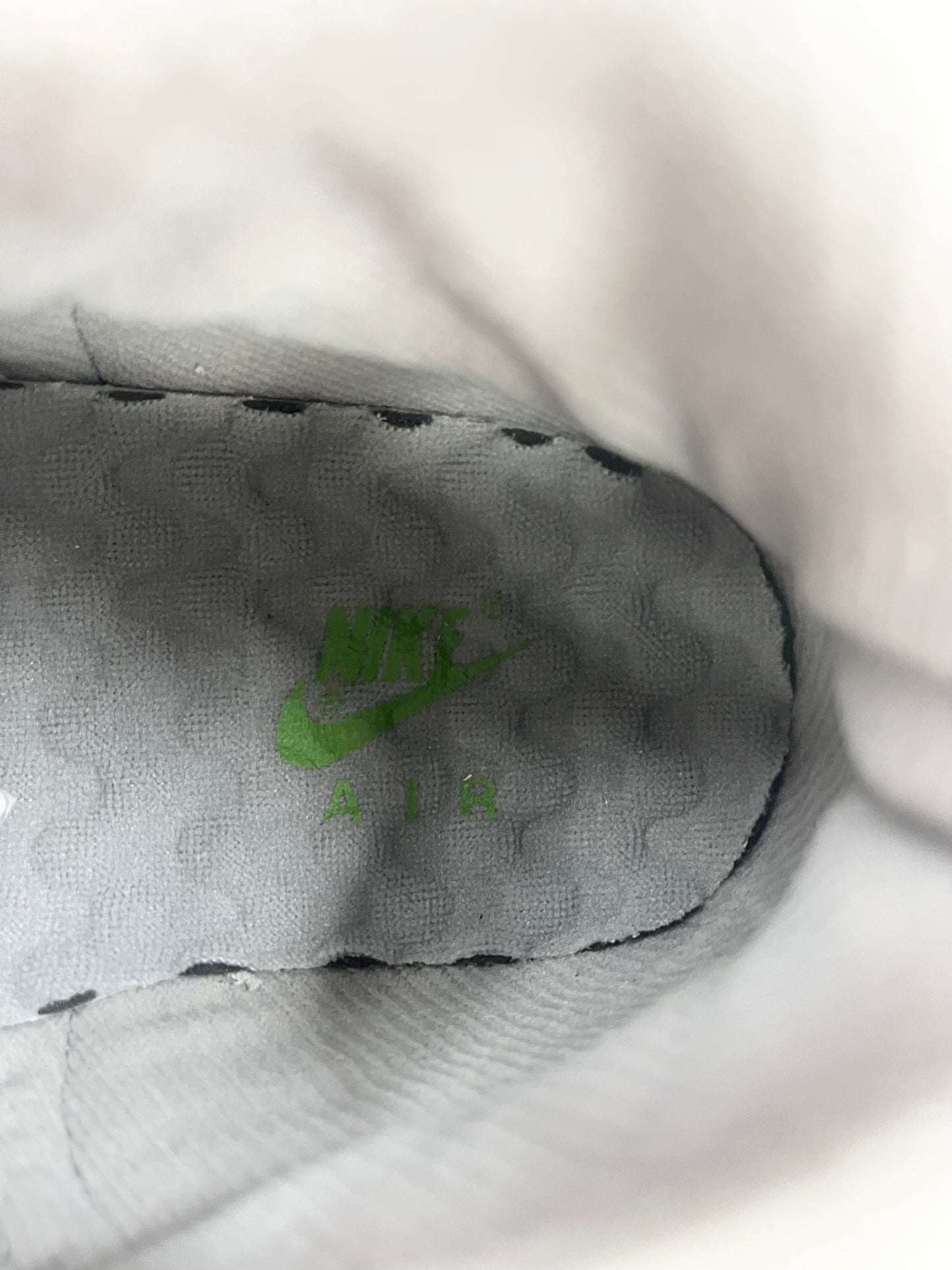 SZ 12.5 Men.     2009 Nike Trainer 1 Legacy Pack.