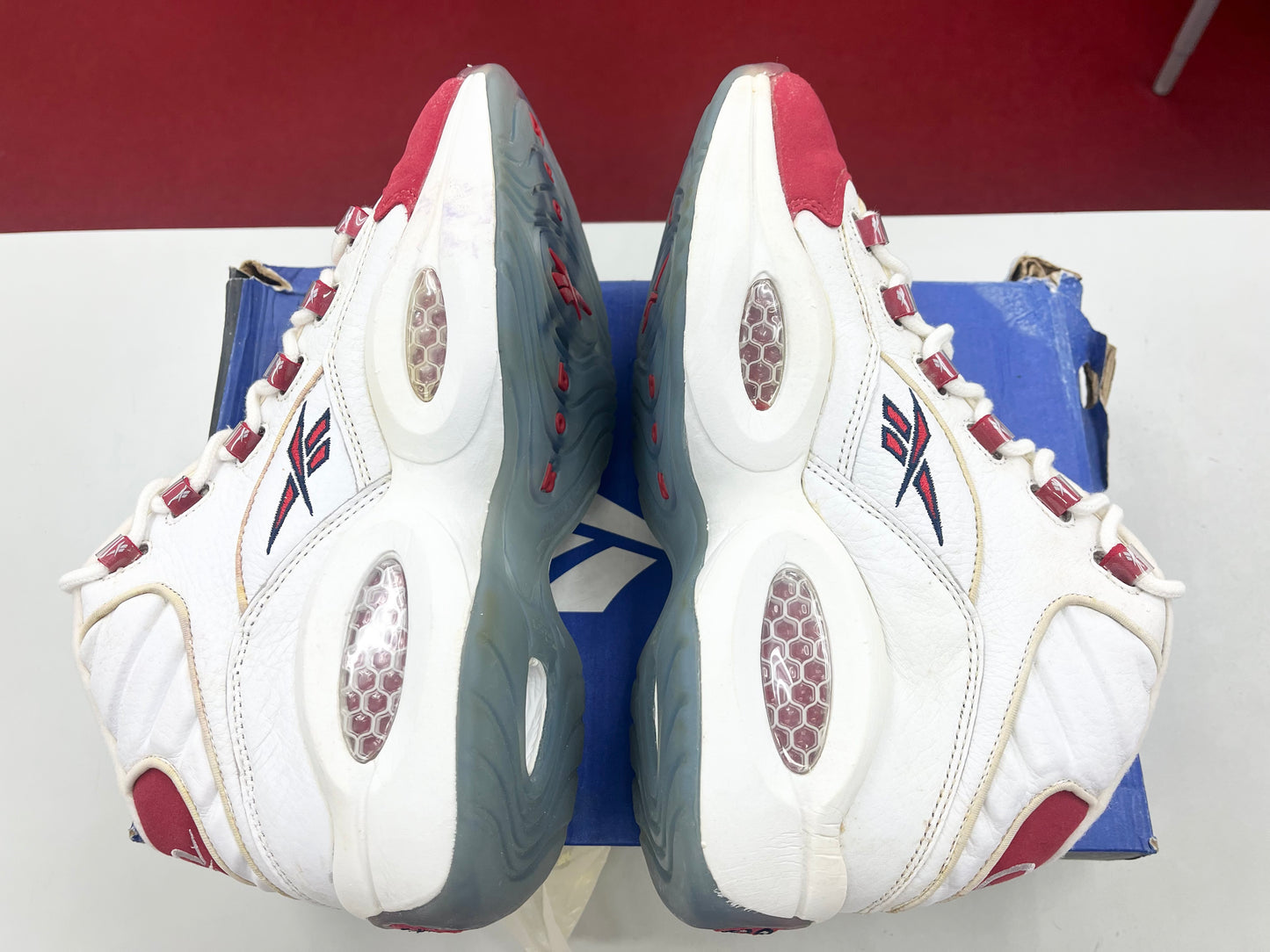 SZ 9.5 Men.       1995 The Question Reebok Ice Allen Iverson.