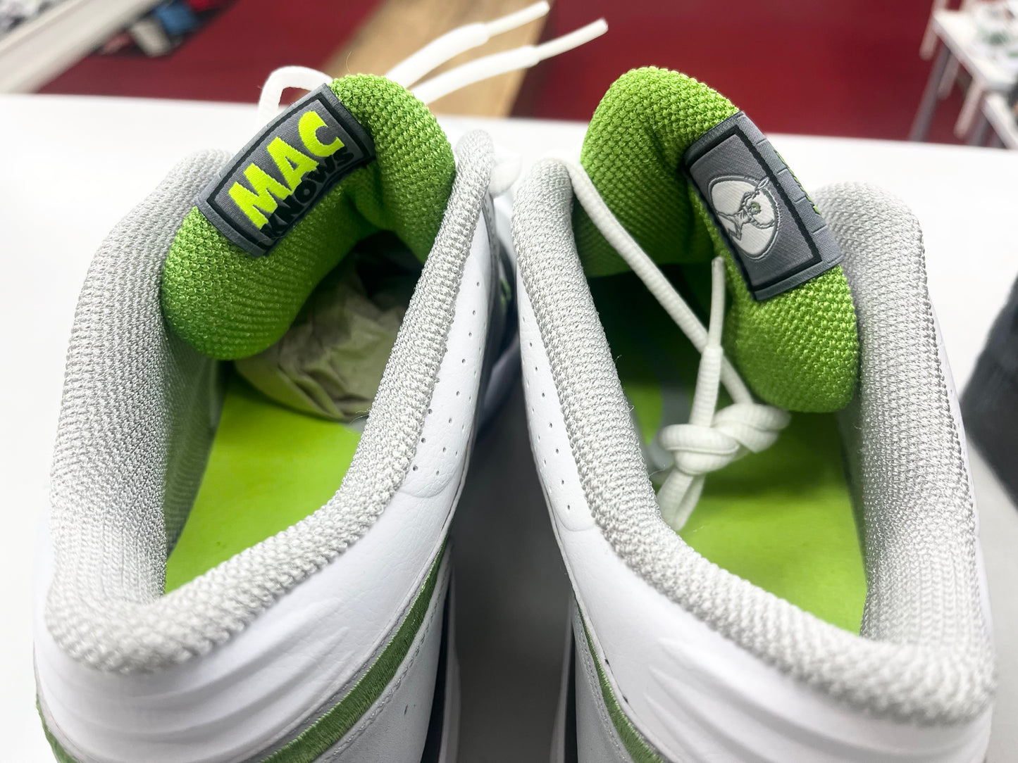 SZ 12.5 Men.     2009 Nike Trainer 1 Legacy Pack.