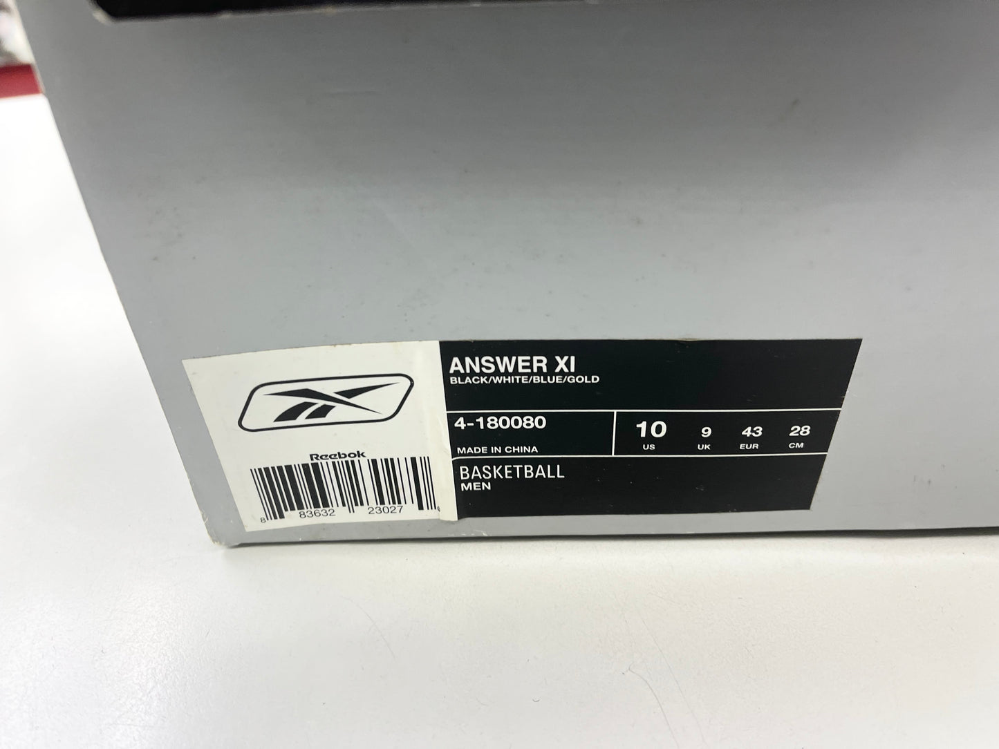 Size 11 Men.      2007 Reebok Answer XI.