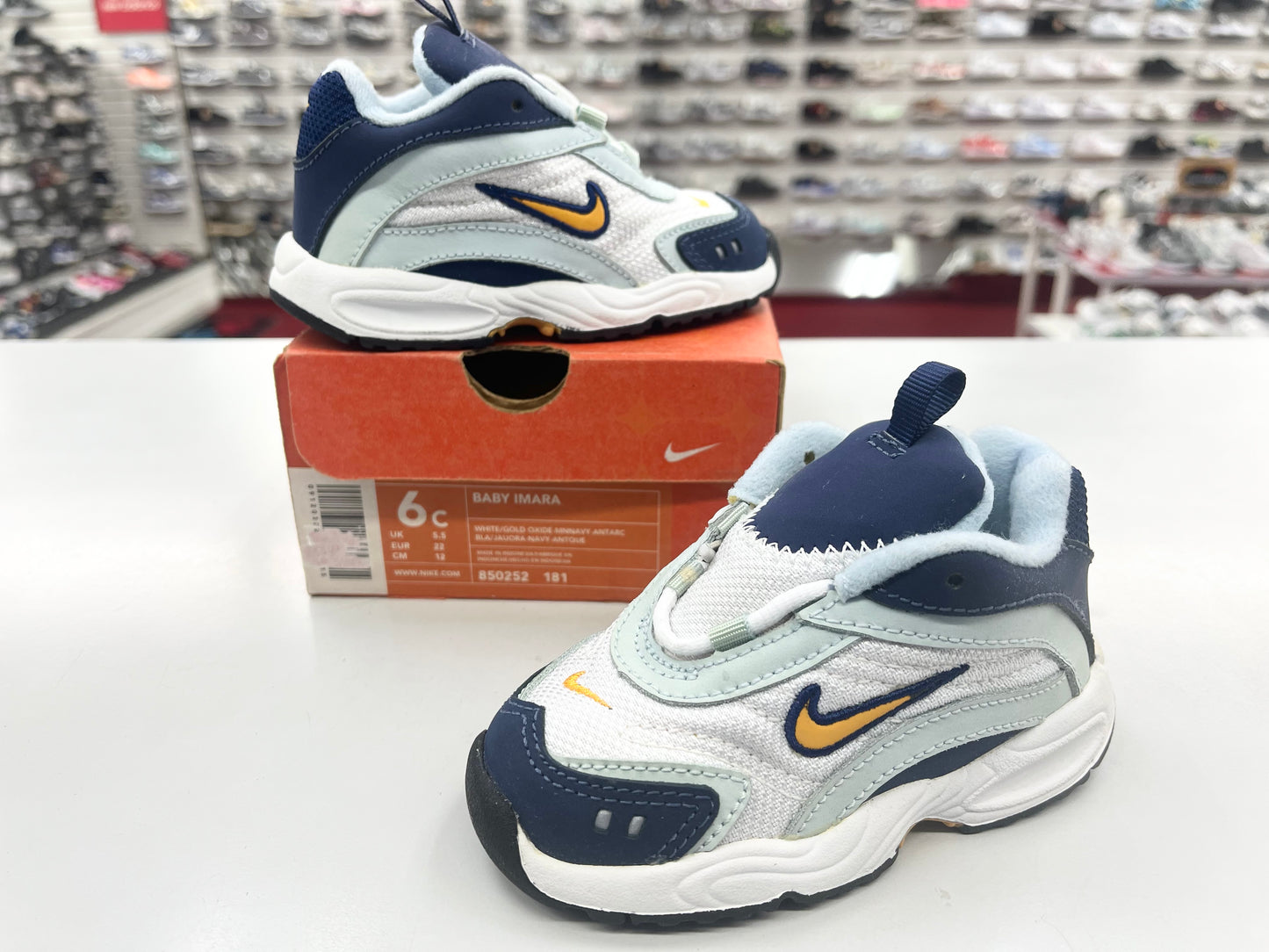 SZ 6C.       1999 Baby Nike Imara.