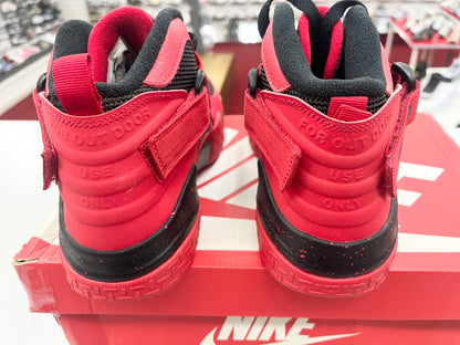 SZ 5.5Y.      2013 Kid Nike Air Raid GS Red.