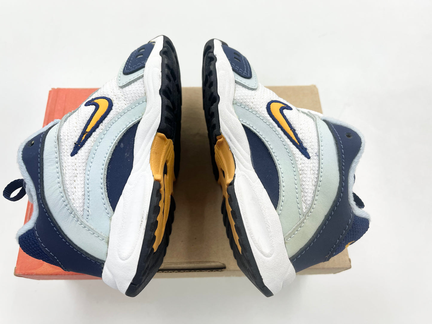 SZ 6C.       1999 Baby Nike Imara.