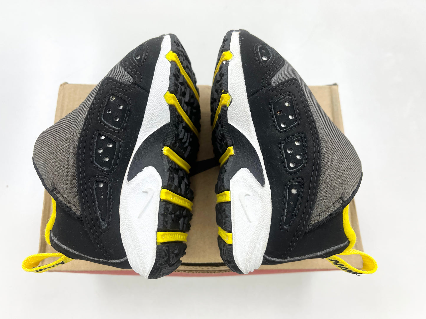 SZ 2.5C.      1999 Baby Nike Sunder Max Maize.