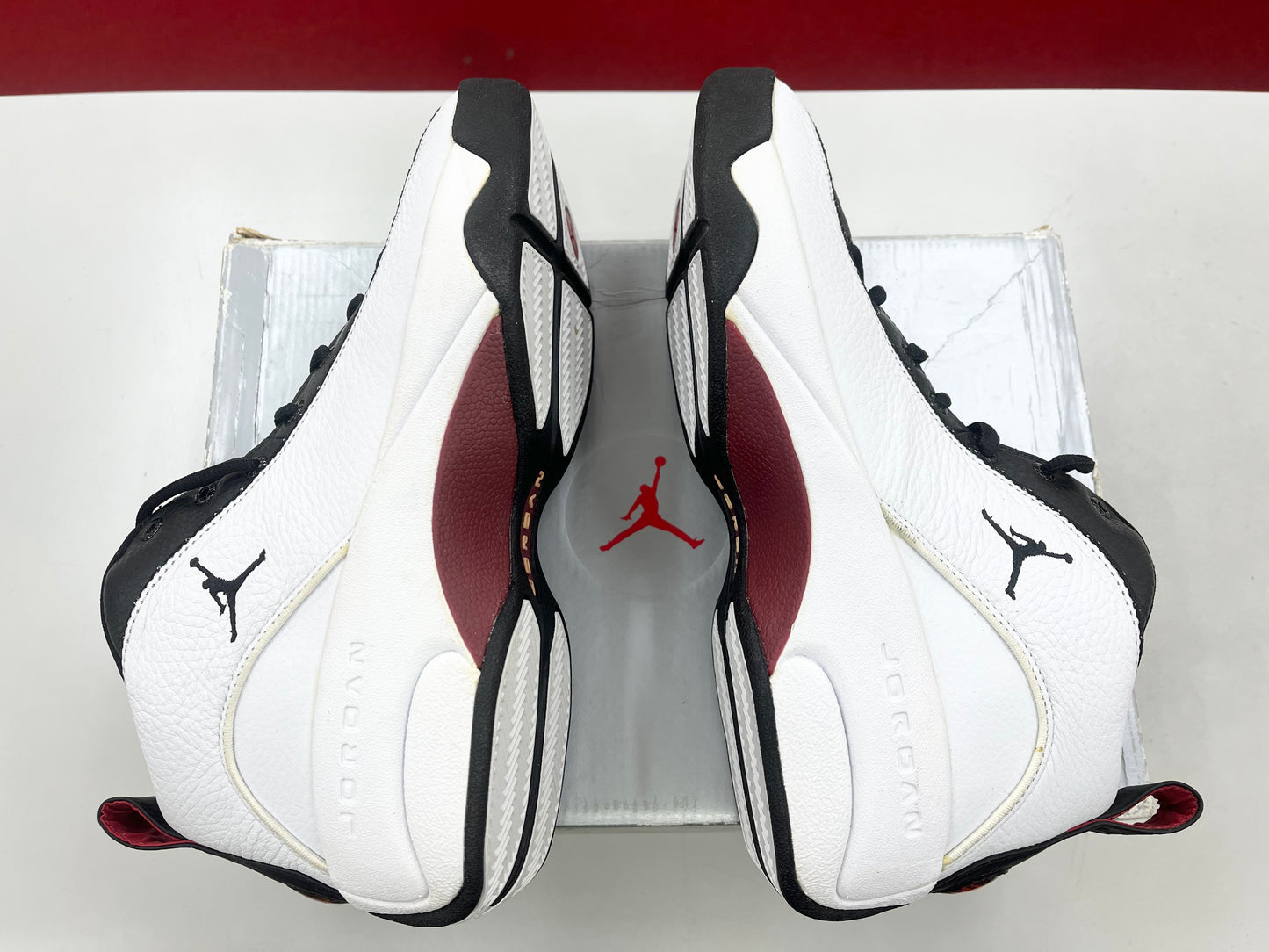 SZ 10 Men.     1999 Jordan Jumpman Team Post Black Var. Red.