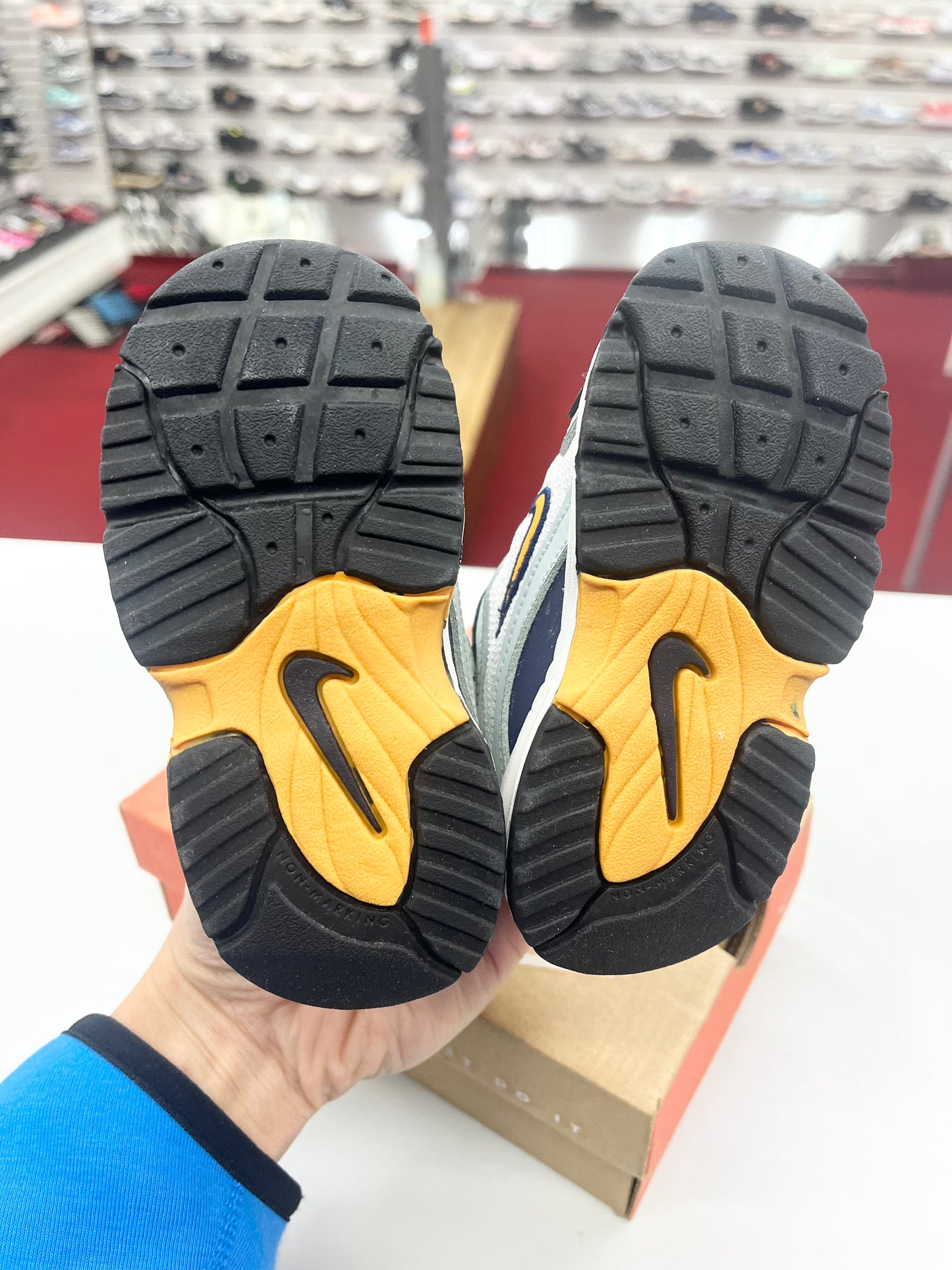 SZ 6C.       1999 Baby Nike Imara.