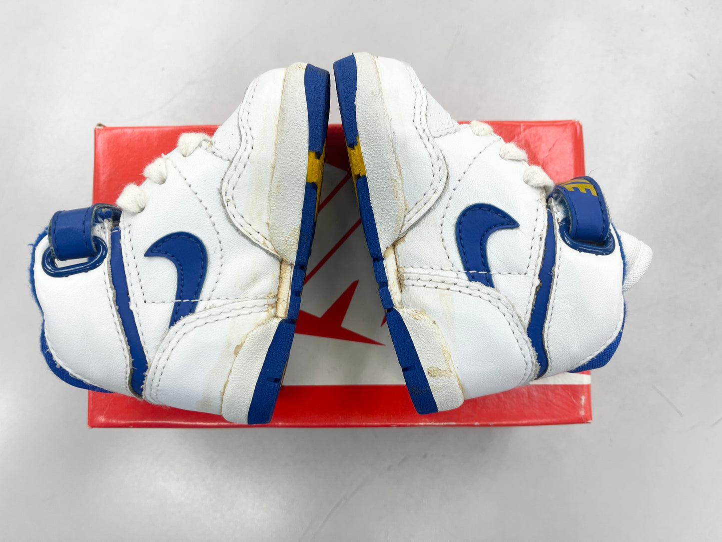 SZ 2C.      1987 Baby Nike Alpha Force.