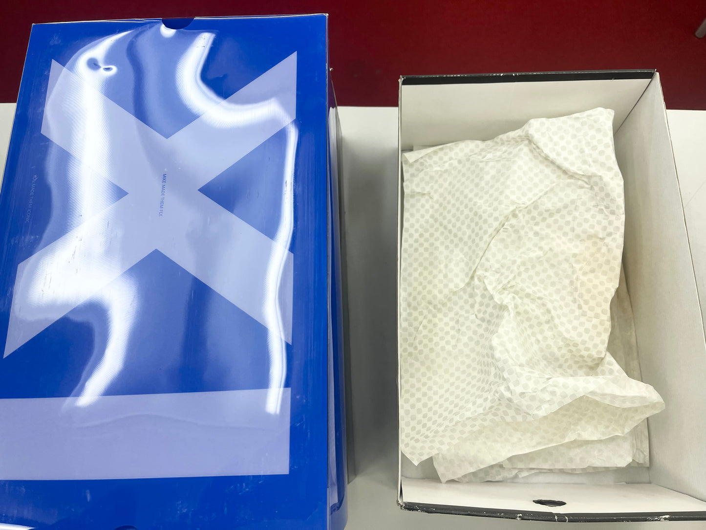 SZ 12 Men.  2009 Jordan XI Space Jam.