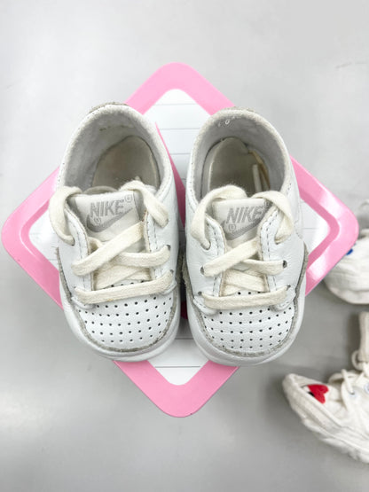 SZ 1C.     Newborn Baby Nike Bootie.