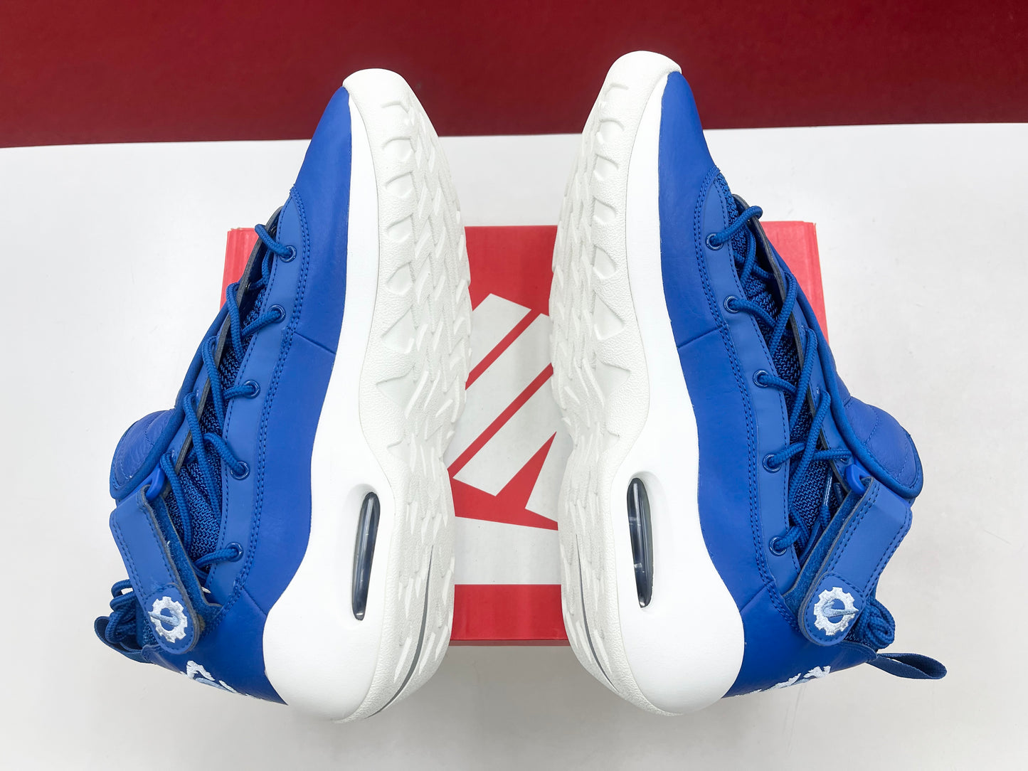 SZ 11 Men.     2017 Nike Air Shake N’Destrukt Rodman.