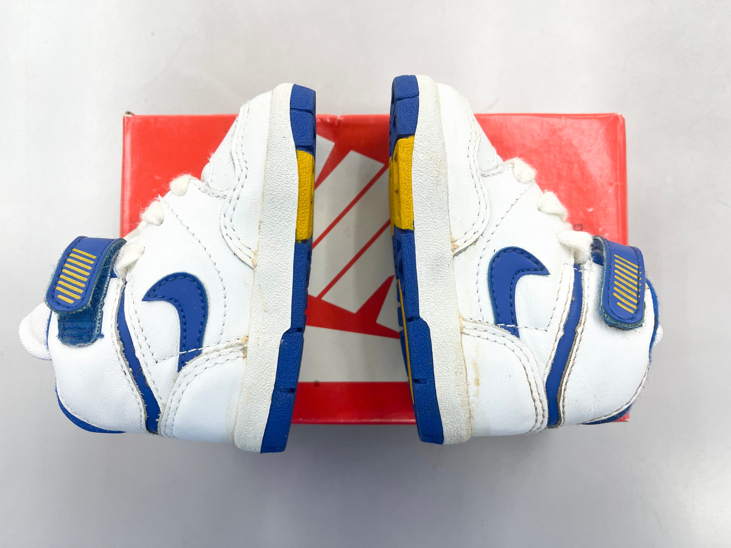SZ 2C.      1987 Baby Nike Alpha Force.