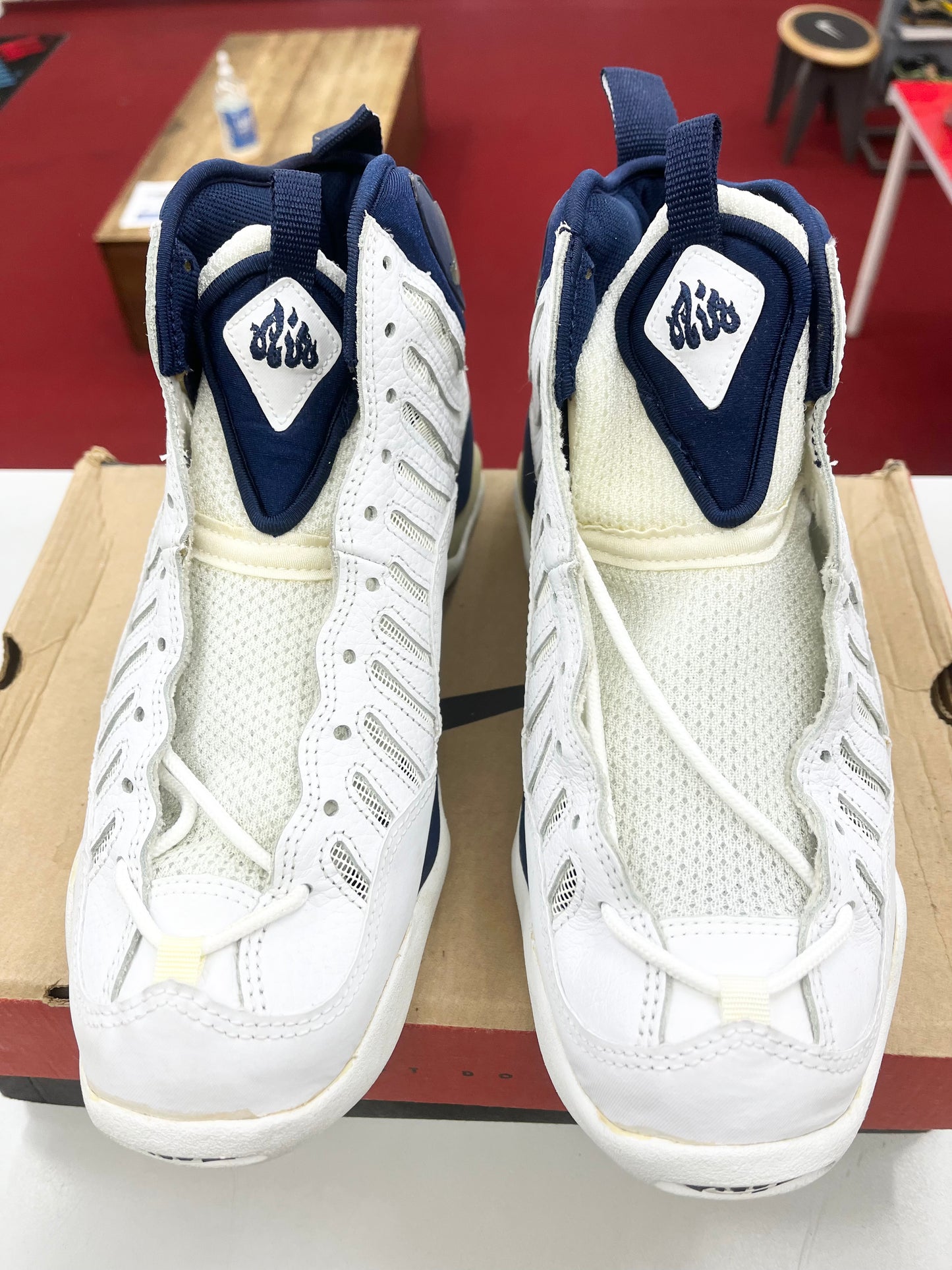 SZ 10 Men.      1997 Nike Air Bakin Midnight Navy.