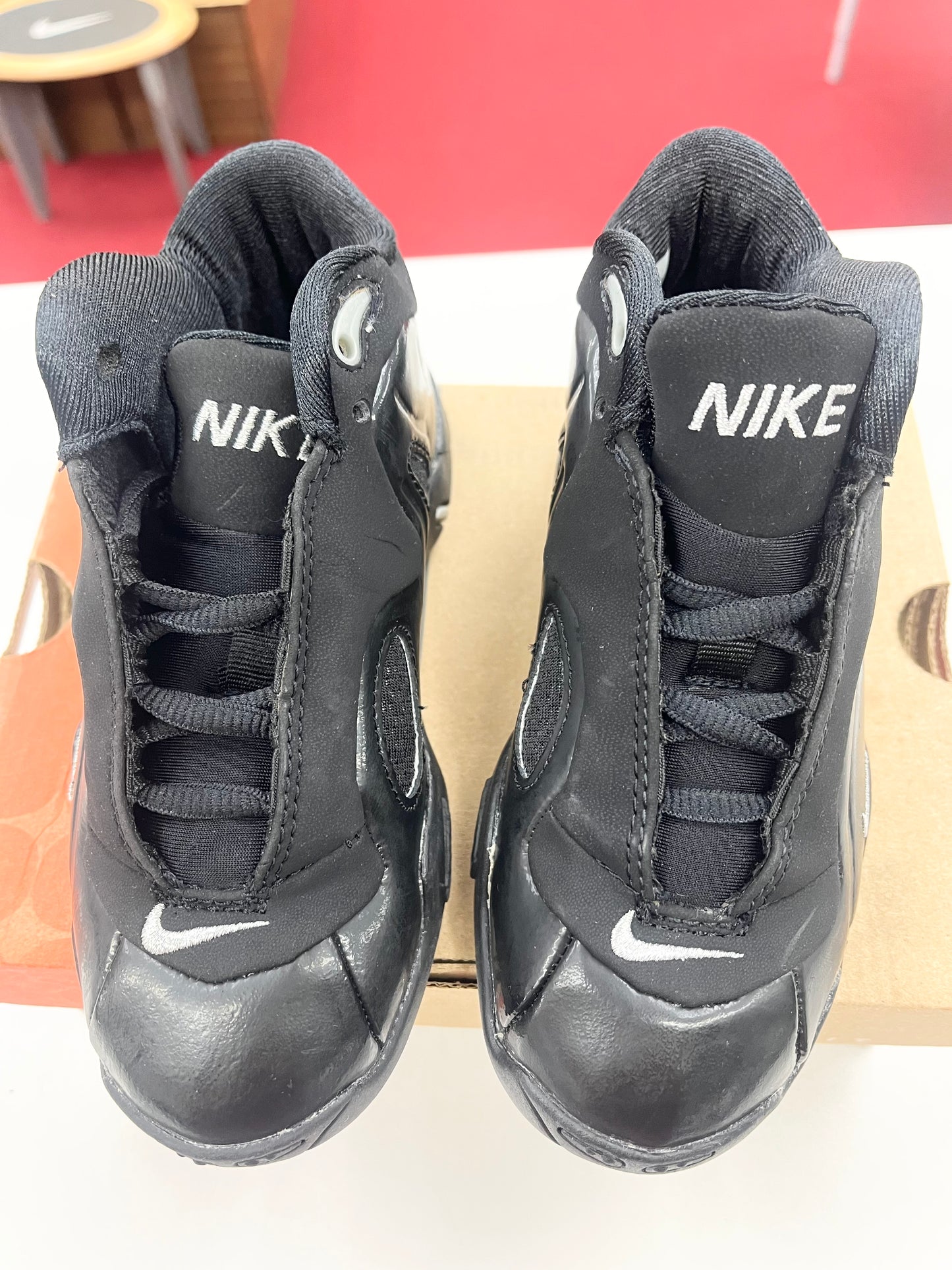 SZ: 11.5C.     2001 Kids Nike Solo Flight.