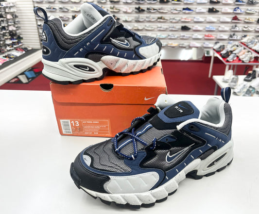 SZ 13 Men.      2003 DS Nike Air Terra Sebec.