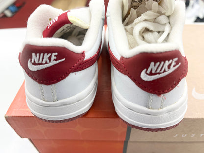 SZ 8C.     2003 Baby Nike AF1 low White/Red.