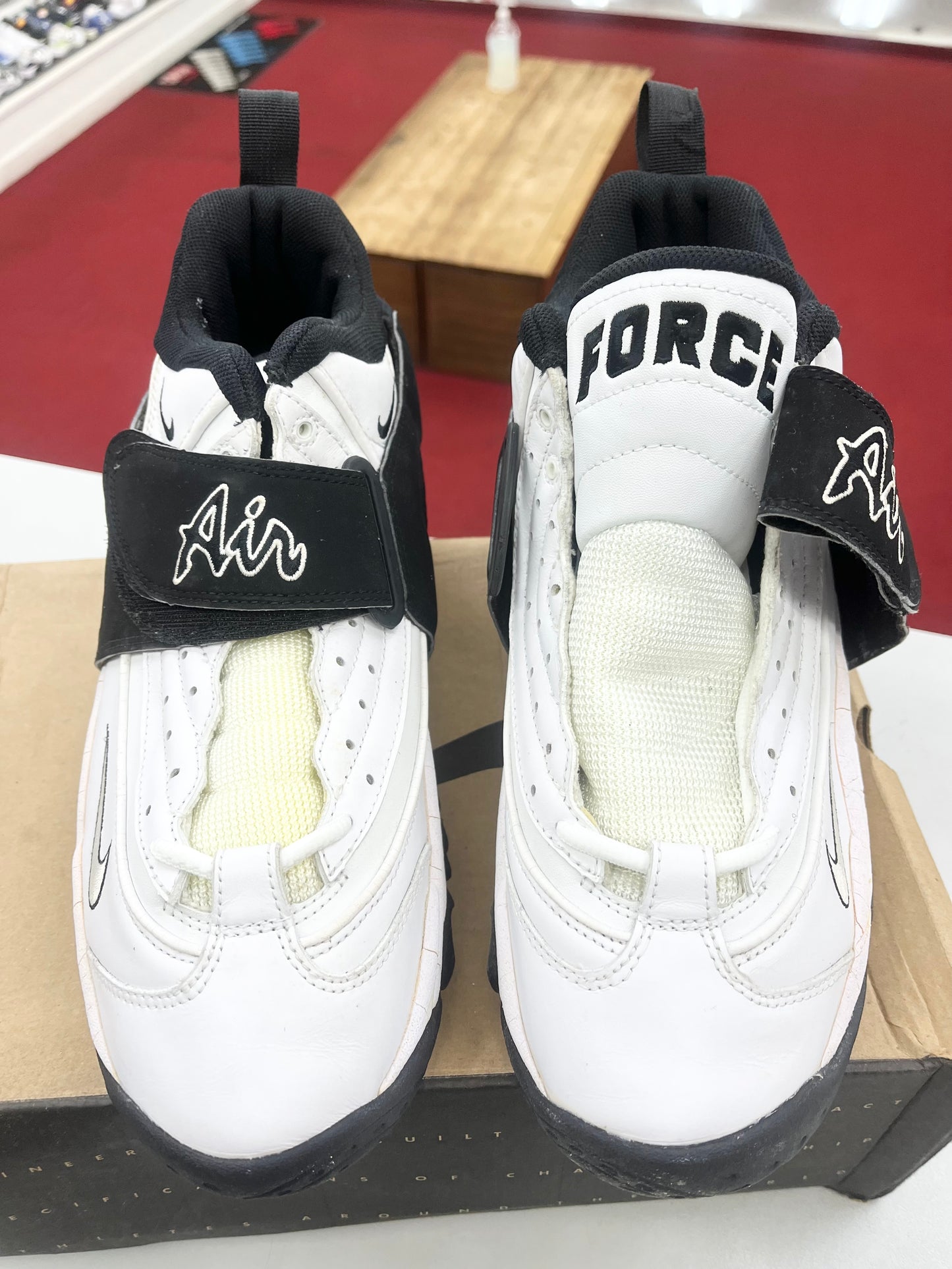 SZ 13 Men.    1996 Nike Air College Force.