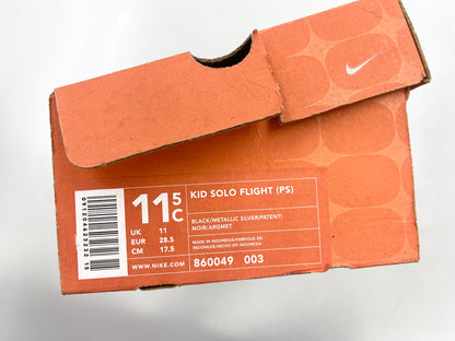 SZ: 11.5C.     2001 Kids Nike Solo Flight.