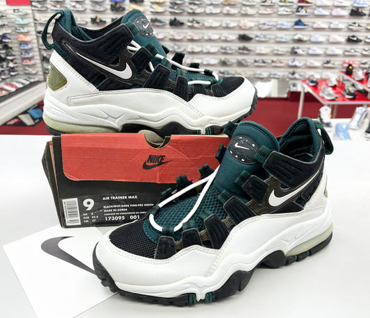 SZ 9 Men.     1996 Nike Air Trainer Max Pine Green.