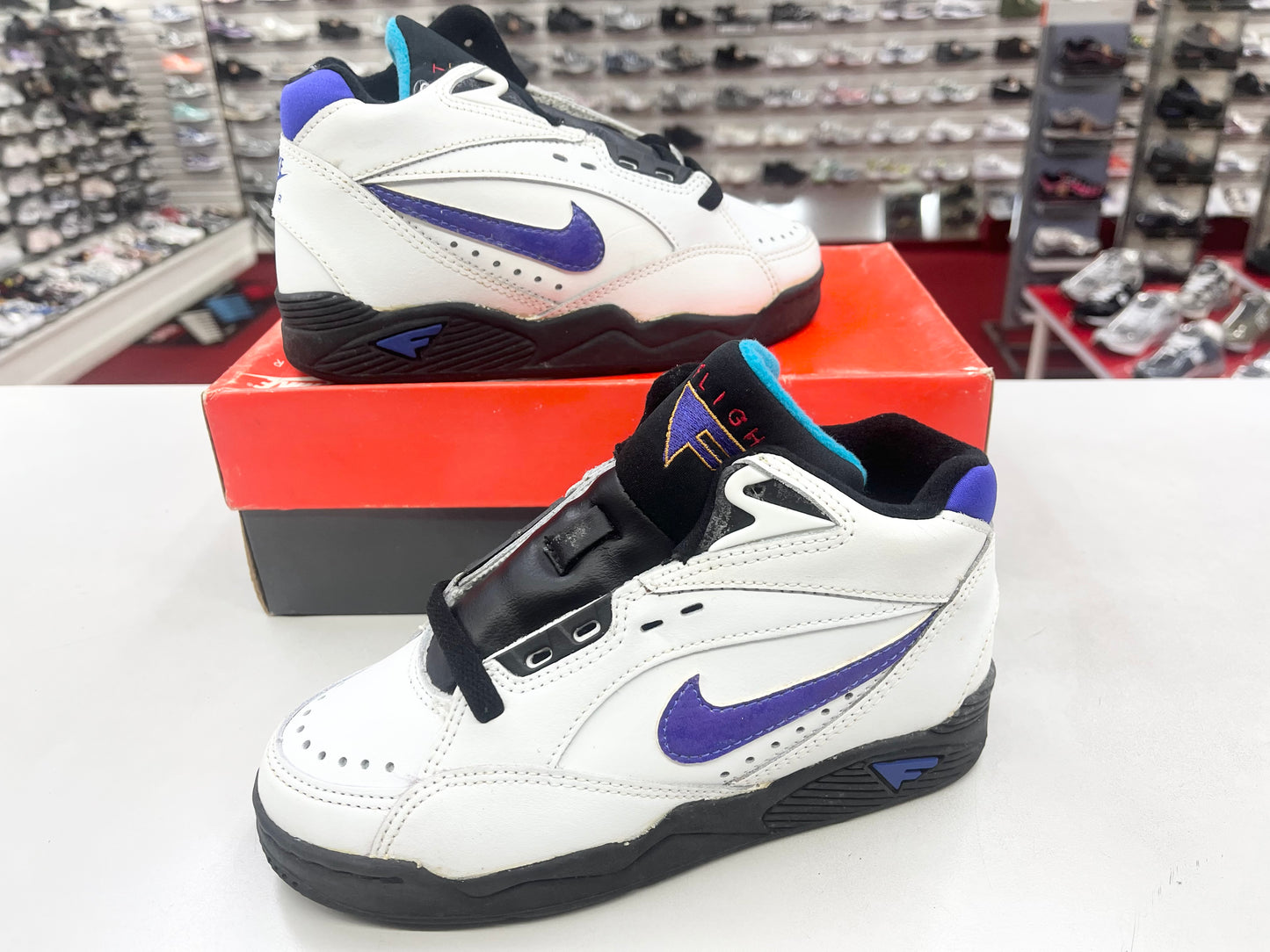 1992 Kids Nike Air Sonic Flight Mid.