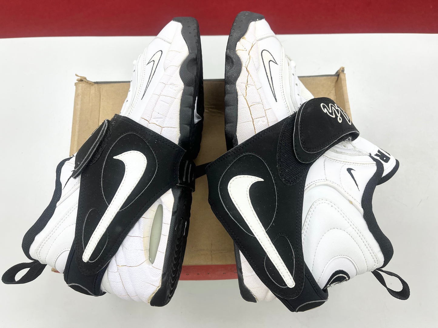 SZ 13 Men.    1996 Nike Air College Force.