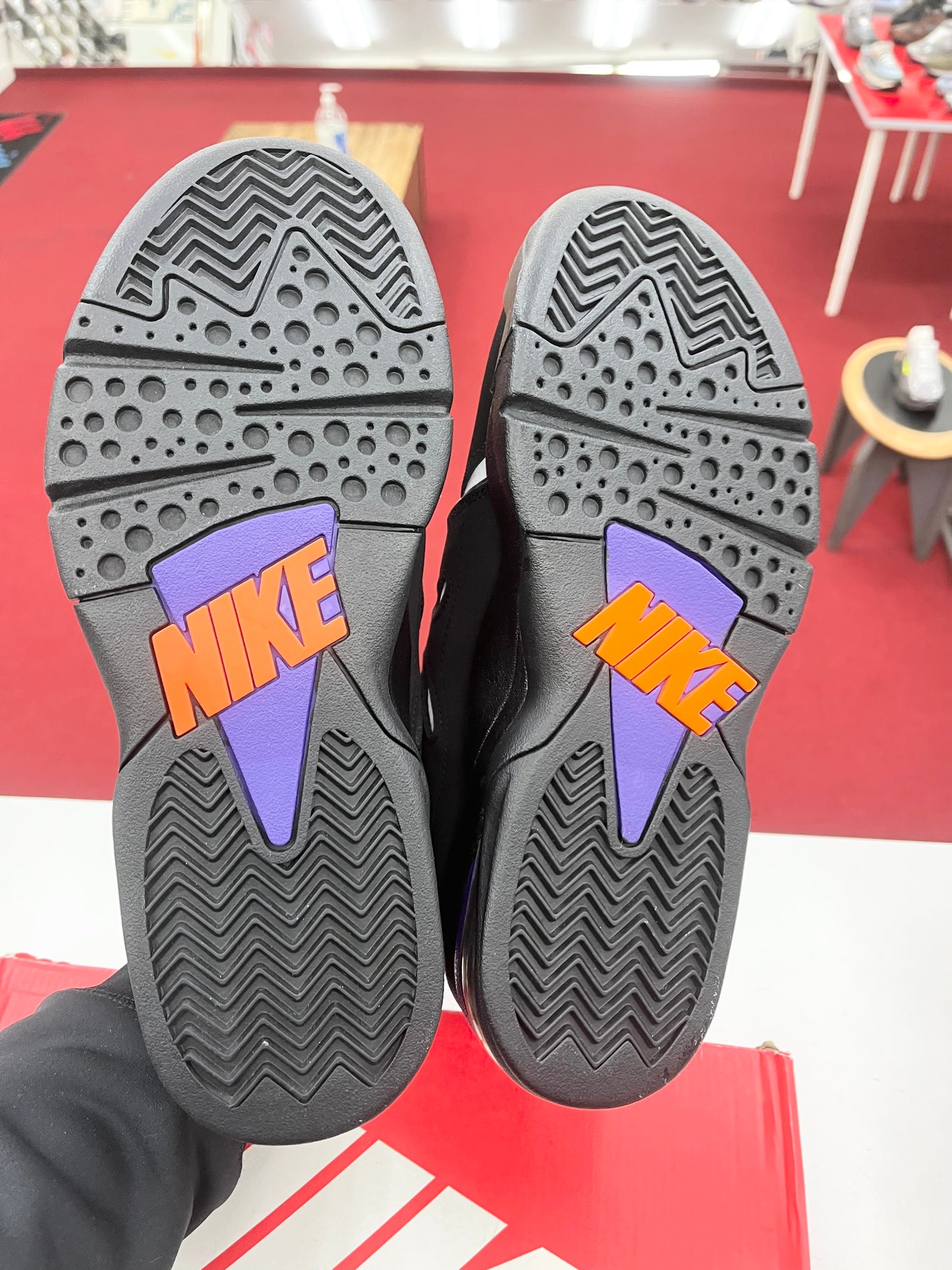 SZ 10 Men.     2019 Nike Air Force Charles Barkley.
