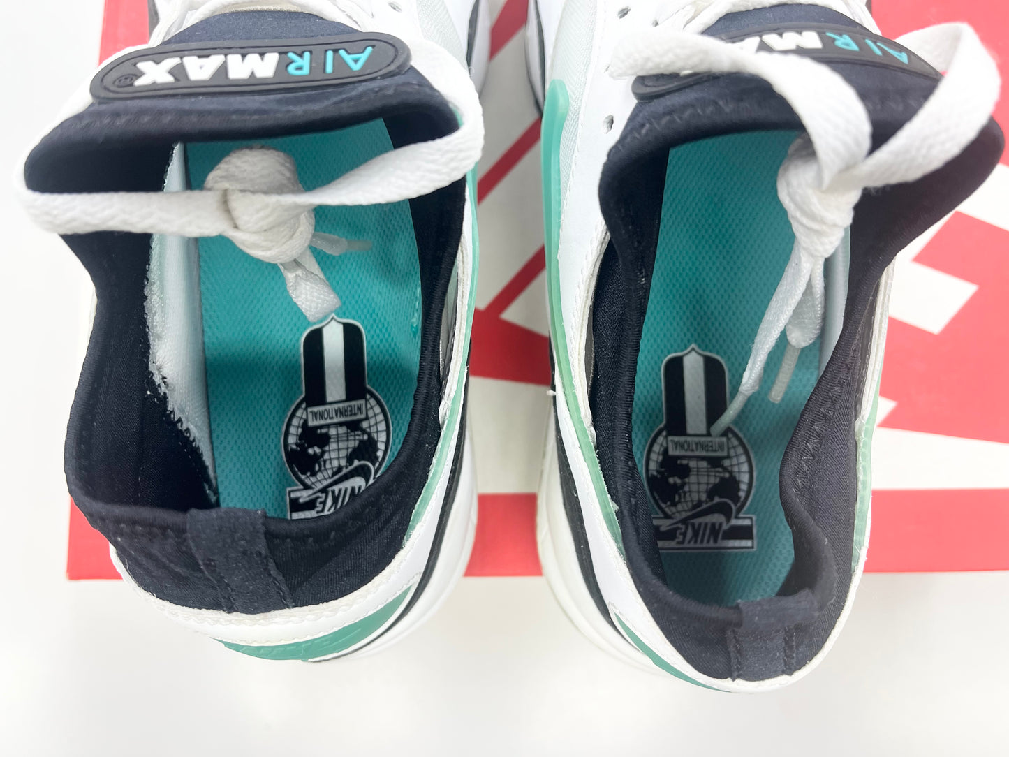 SZ 10 Men.     2017 Nike Air Max 93 Dusty Cactus.