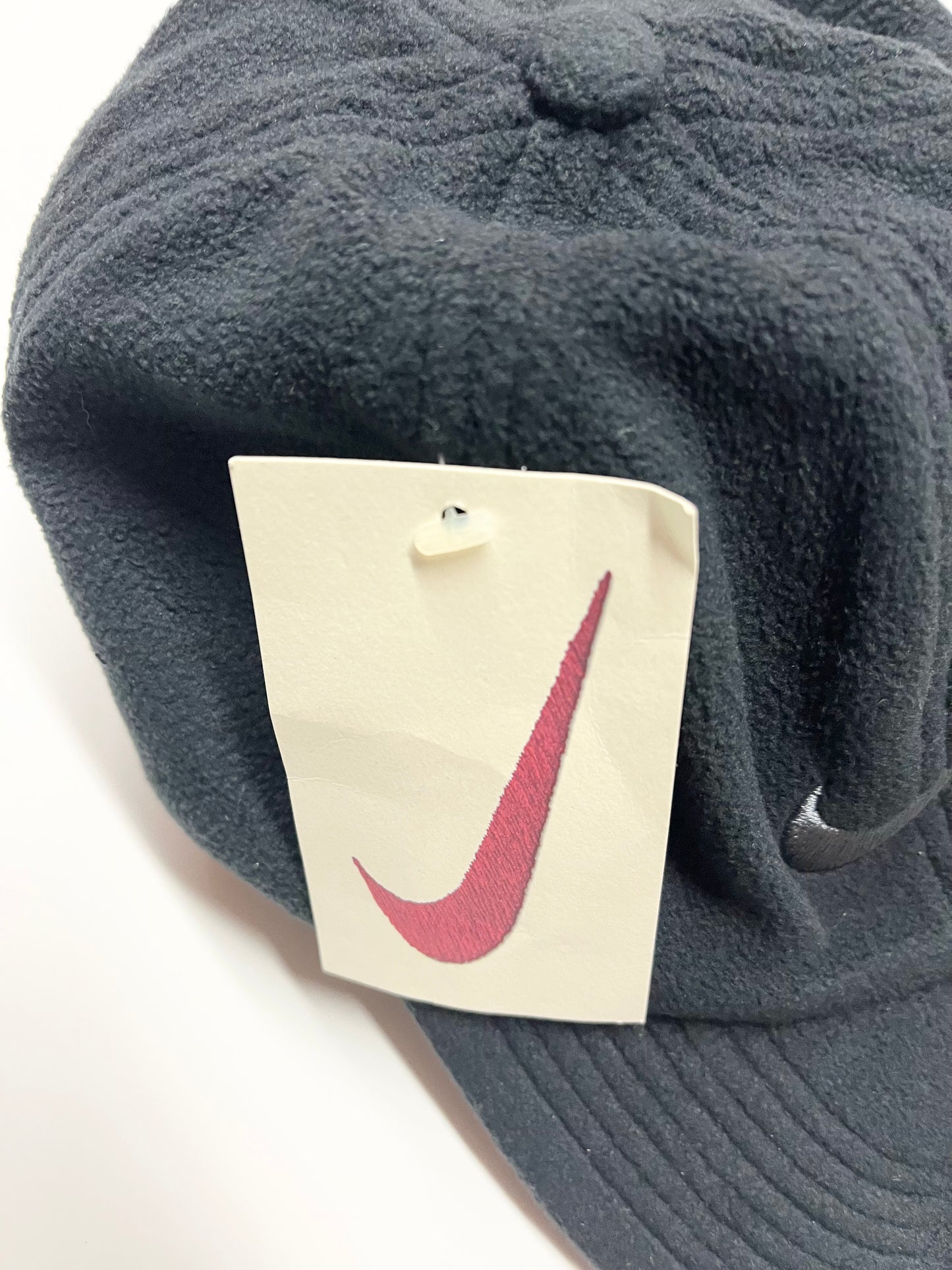 Vintage Nike Therma-Fit Fleece hat.