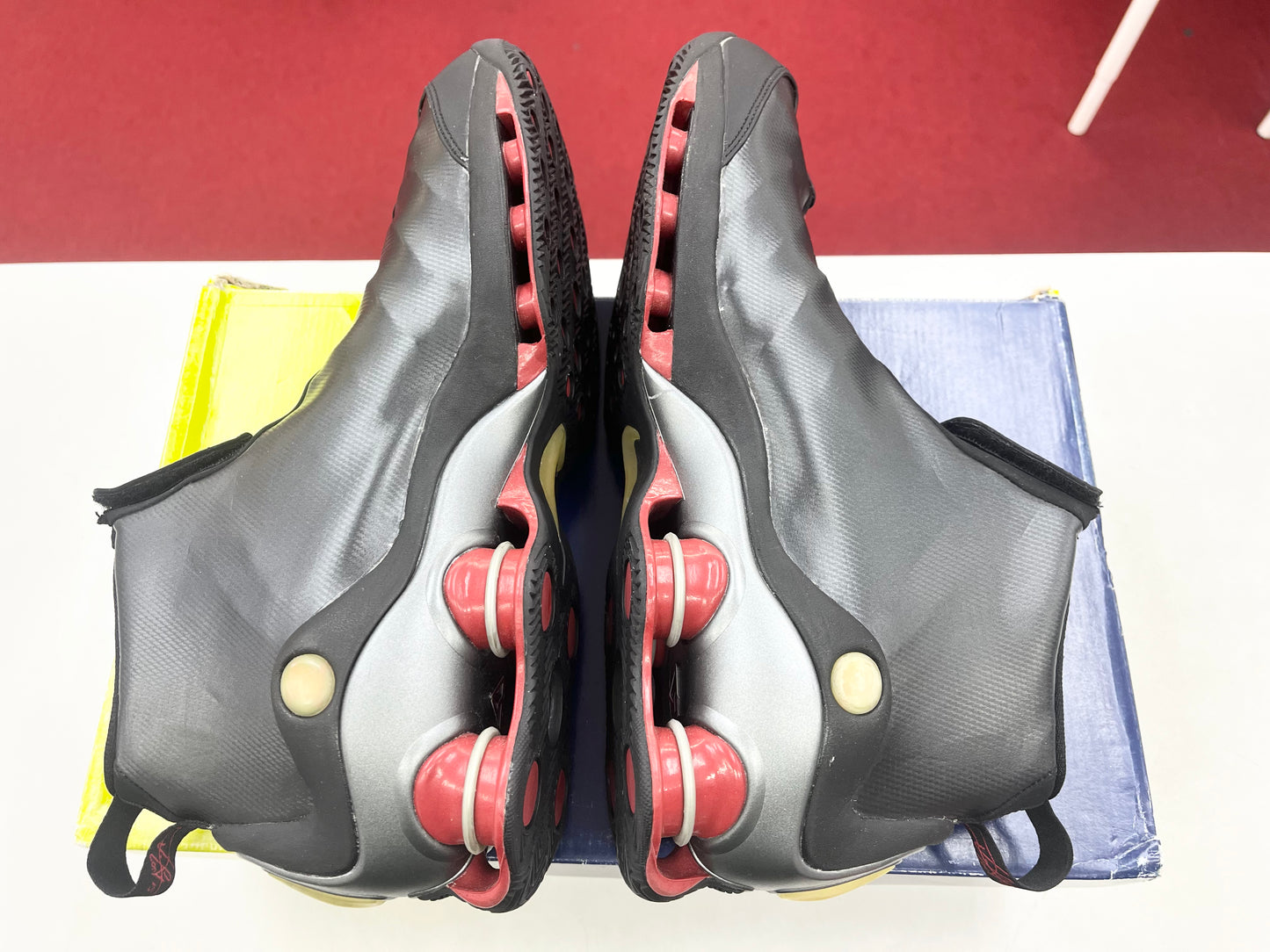 Size 13 Men.    2001 Nike Shox Vince Carter.