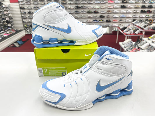 SZ 10 Men.    2005 Nike Shox Vince Carter V.