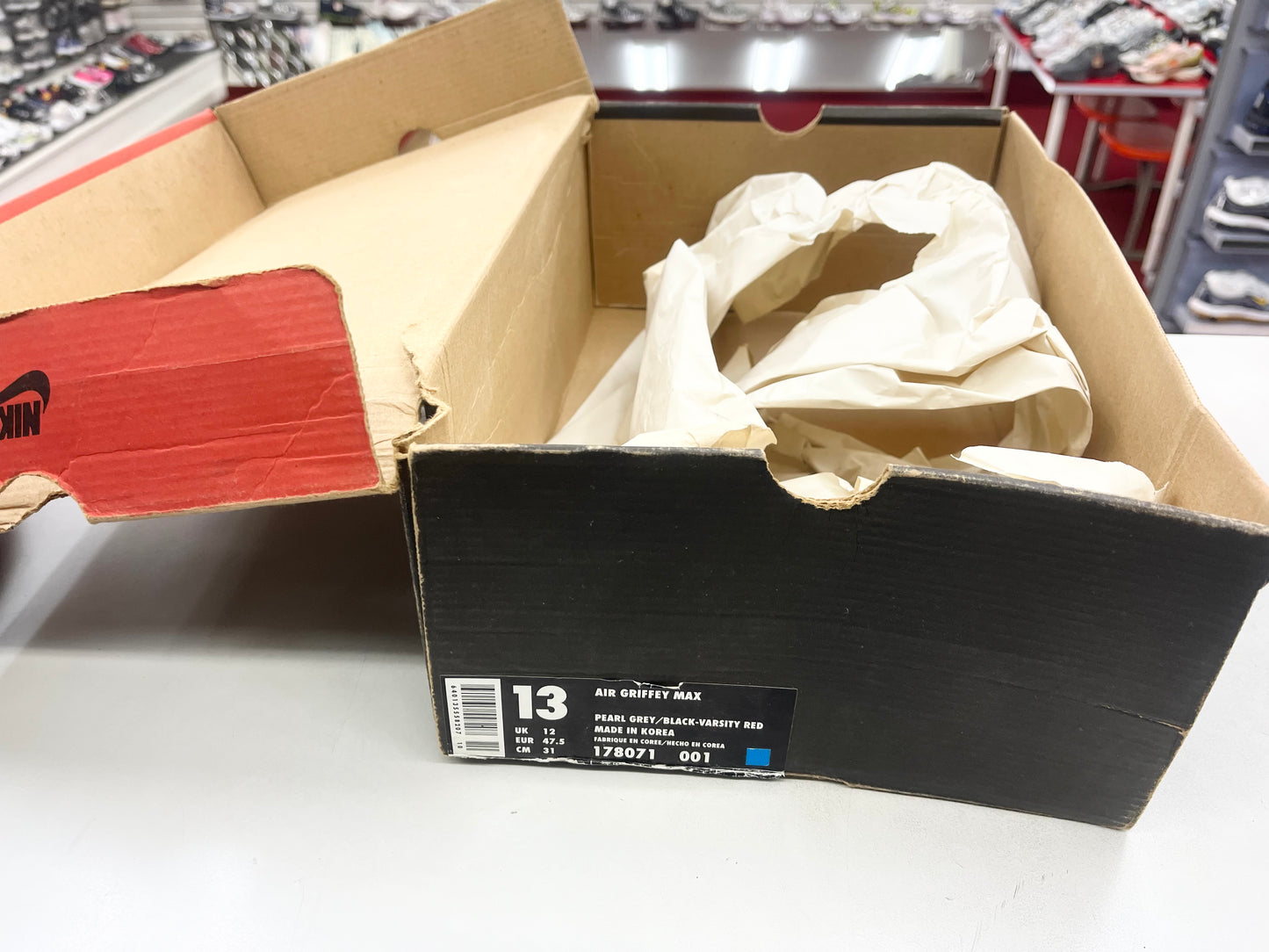 SZ 13 Men.     1998 Nike Air Griffey Max 3.