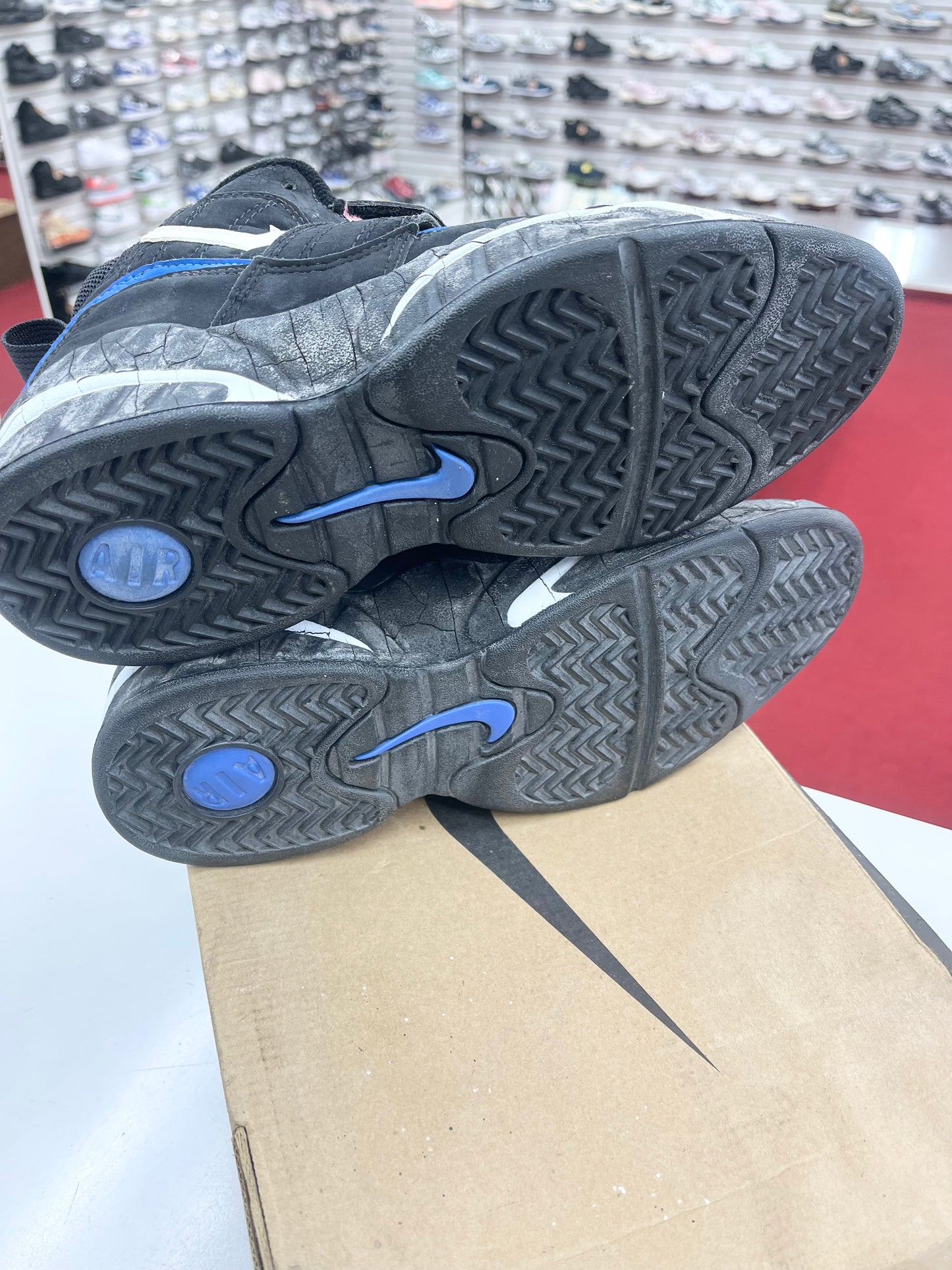 SZ 9 Men.     1995 Nike Tenacity Plus Black Royal.