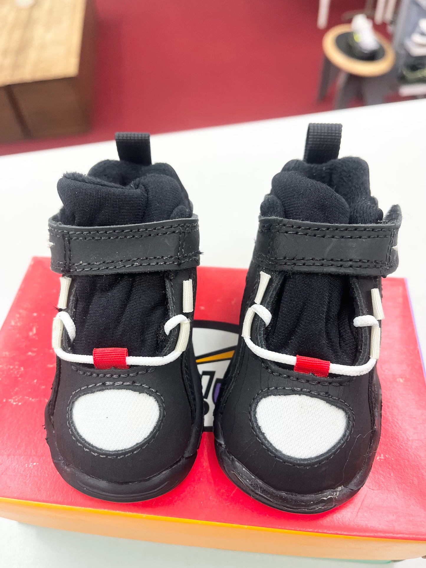 1995 Baby Nike Fly Mid Chili Red.