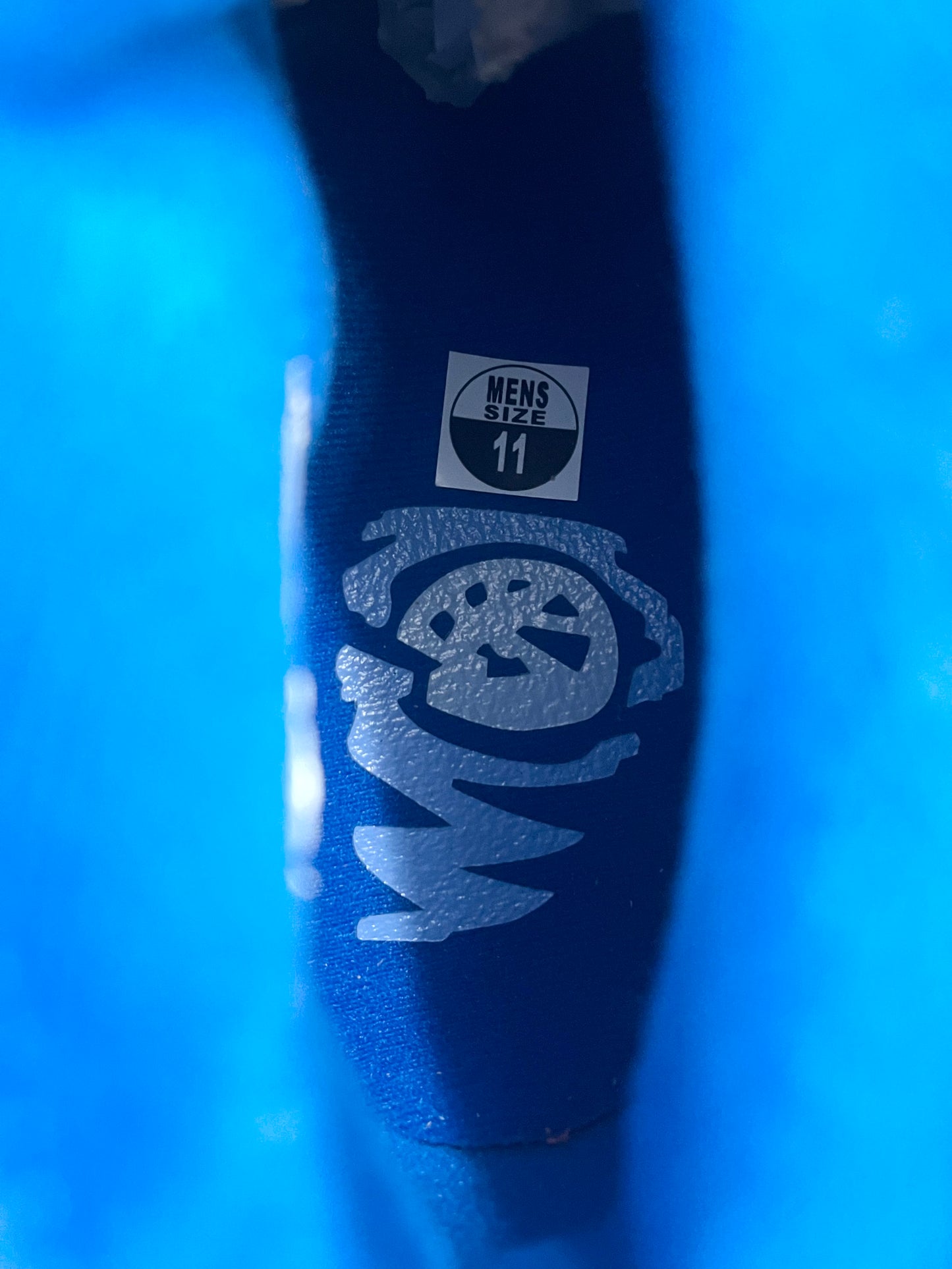 SZ 11 Men.     2017 Nike Air Shake N’Destrukt Rodman.