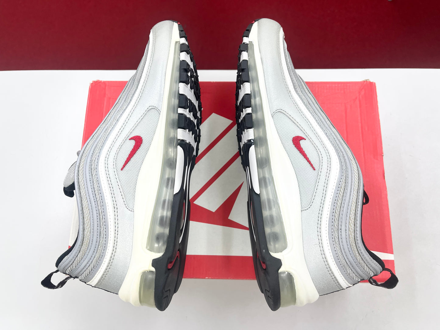 SZ 12 Men.      2017 Nike Air Max 97 Silver Bullets.