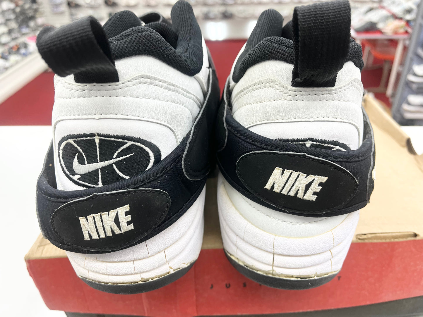 SZ 13 Men.    1996 Nike Air College Force.