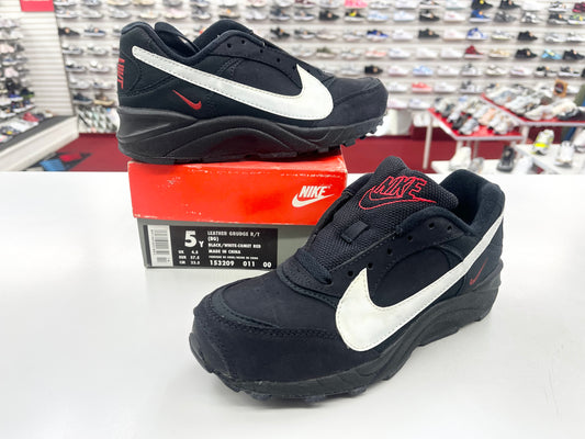 SZ 5Y.     1995 Nike Leather Grudge GS.