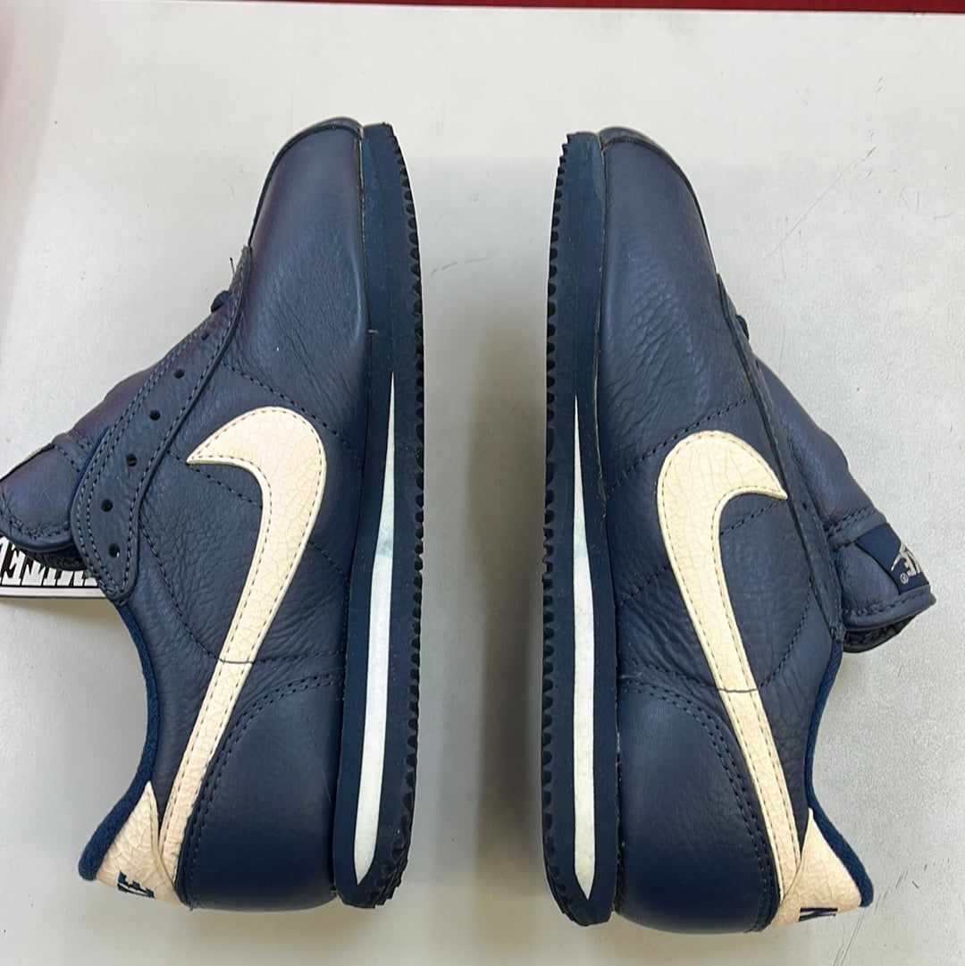 SZ 8.5 men.     1990 Nike Leather Cortez Limited.