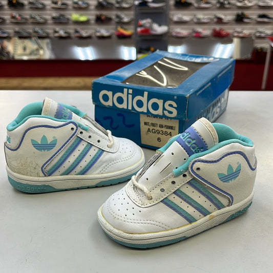 Sz: 6K.  80’s Baby Adidas Ultrapro Hi