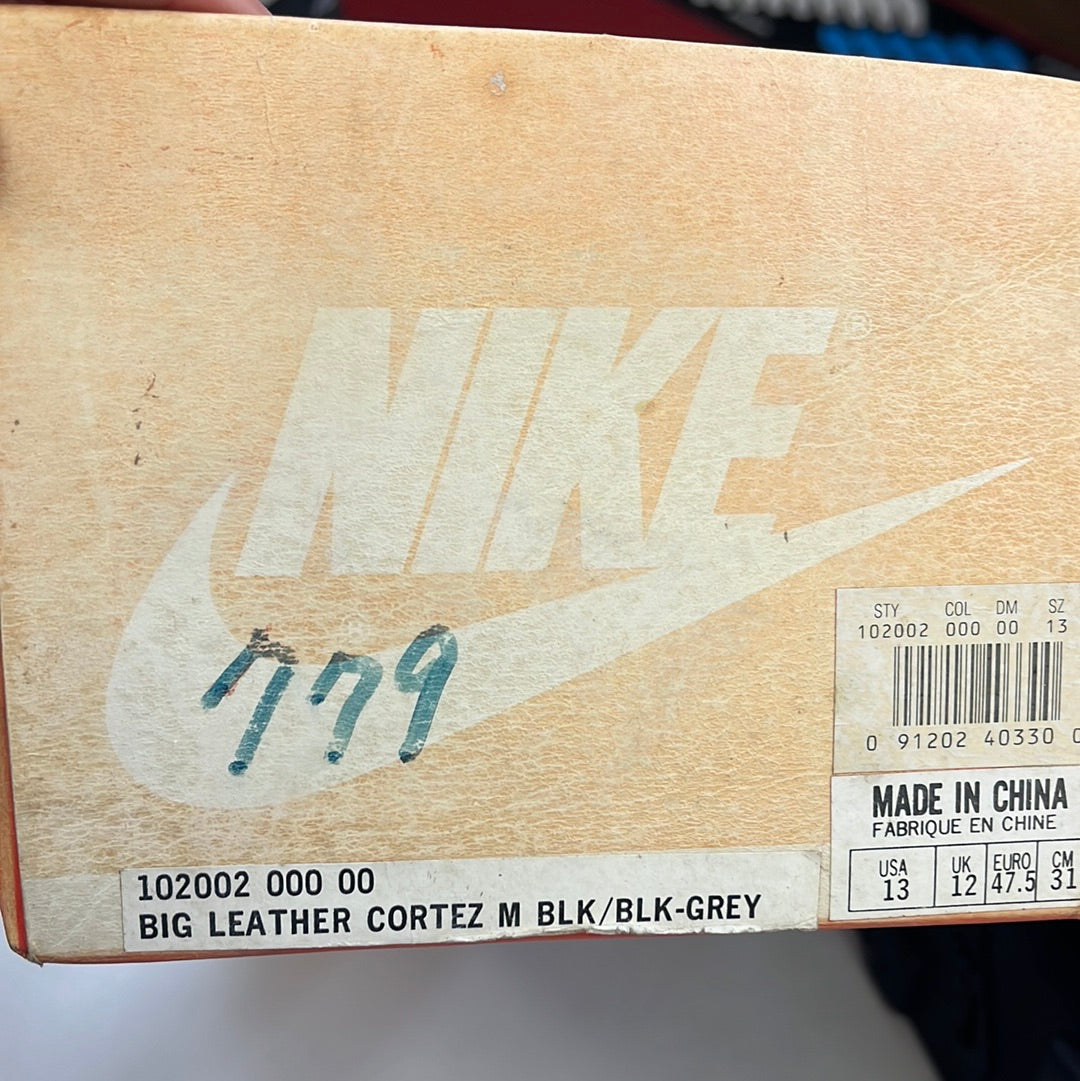 SZ 13 Men.       1992 Nike Big Leather Cortez