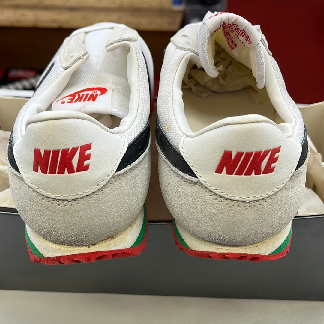 SZ 7 men.   1993 Nike Cortez II Cali