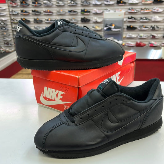 SZ 10.5 Men.        1989 Nike Leather Cortez