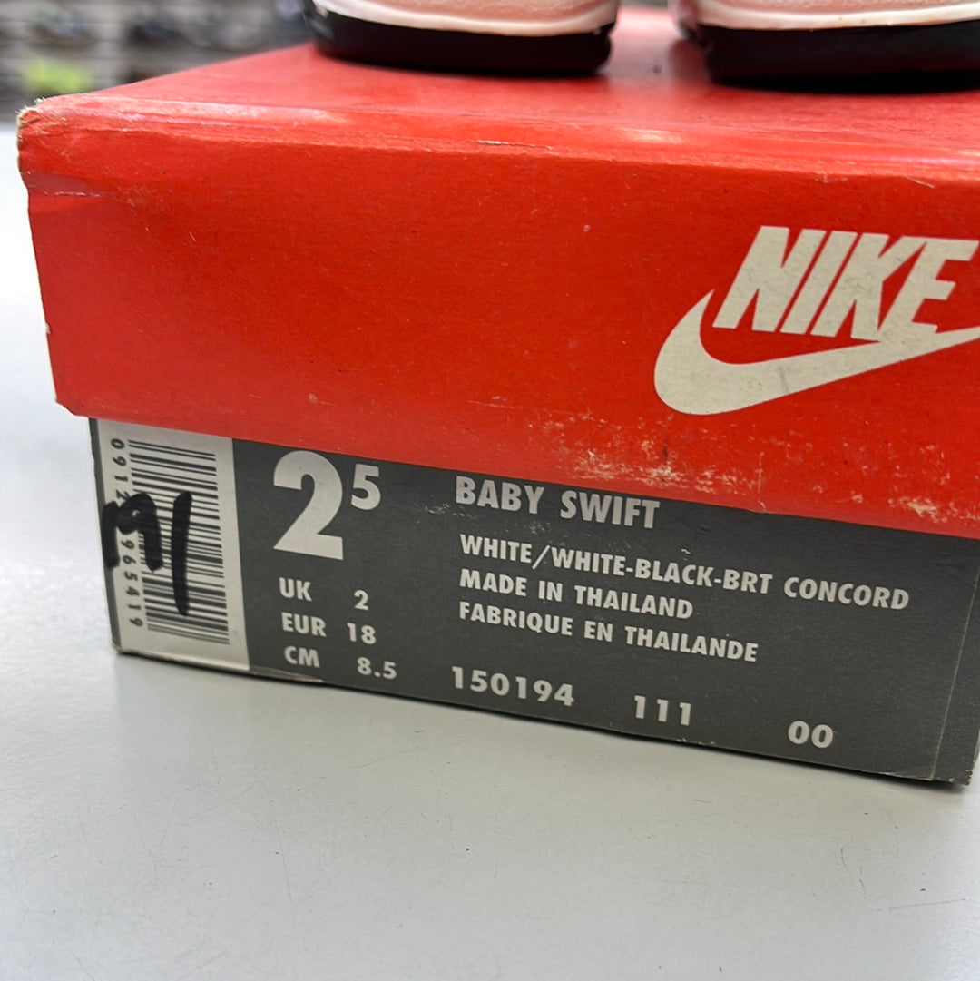 SZ 2.5C.     1993 Baby Nike Swift.