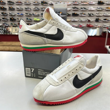 SZ 7 men.   1993 Nike Cortez II Cali